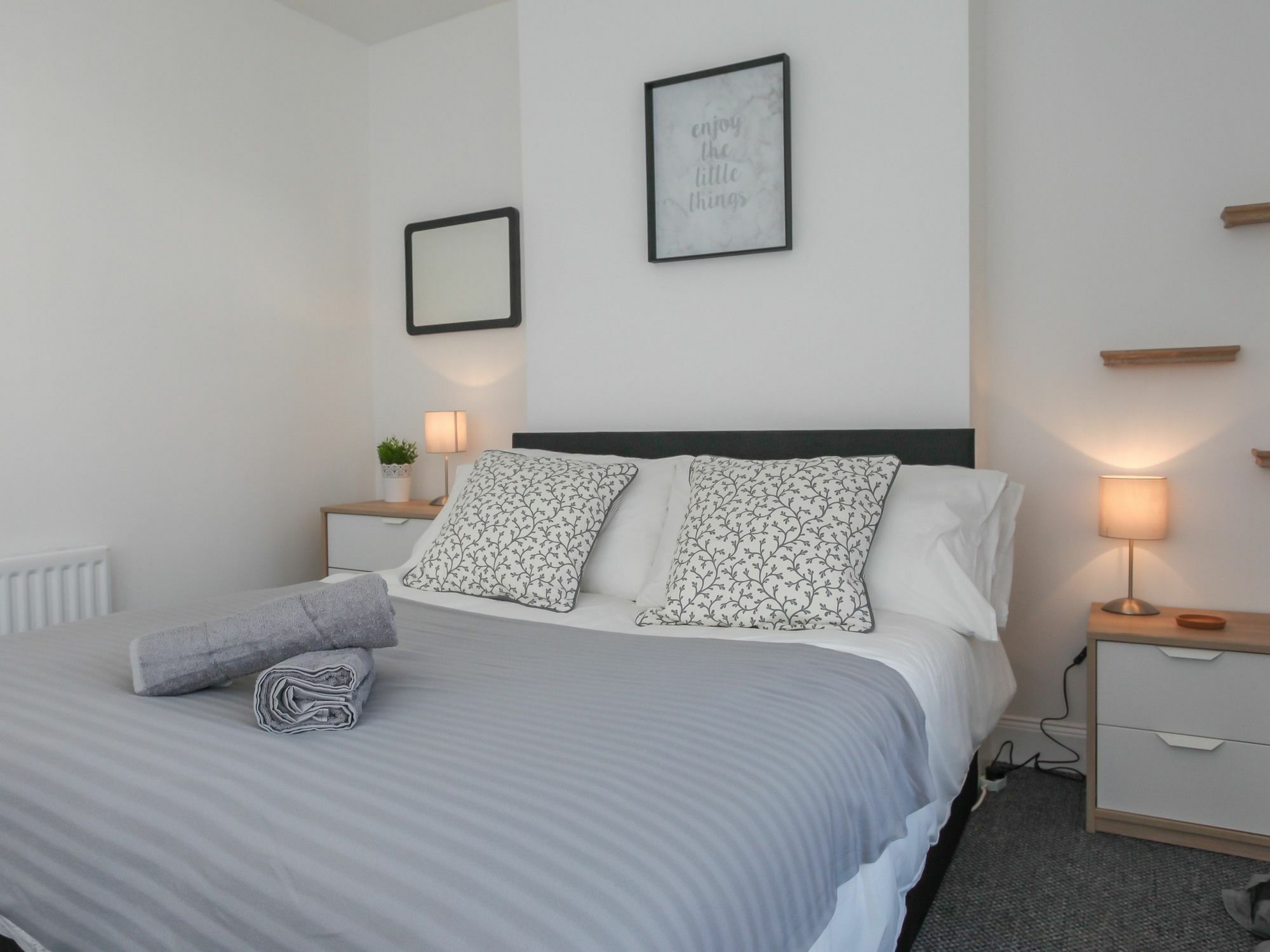 Kingston Serviced Accommodation - Donegall Avenue Belfast Exterior foto
